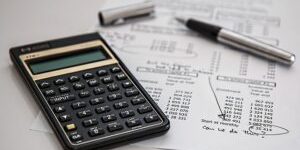 calculator-gb82c125ae_640-300x177-1.jpg