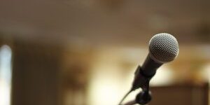 microphone-g528022d08_640-300x200-1.jpg